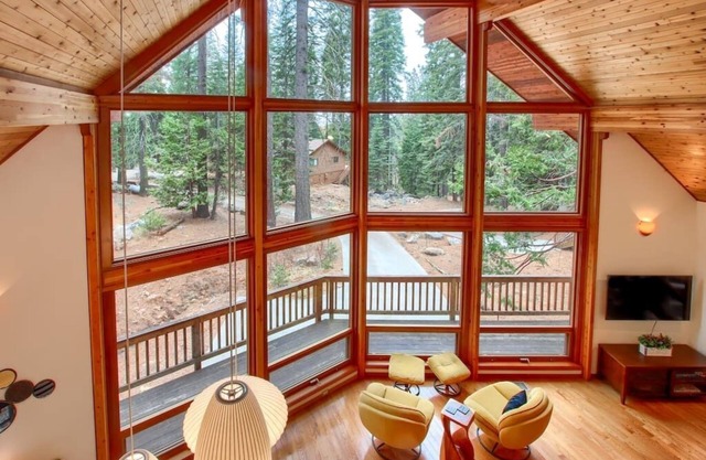 ★ Most Lux A-Frame Panoramic View Yosemite West Cabin - NEW AC and EV Charger ★