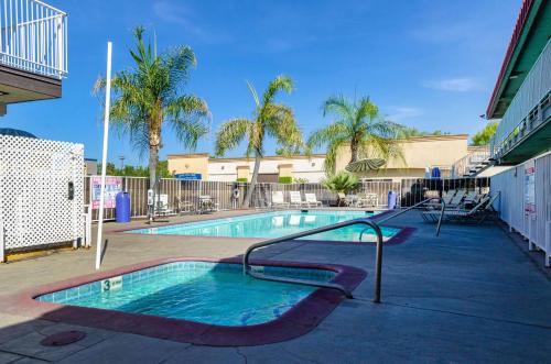Motel 6-Fresno, CA - Yosemite Hwy