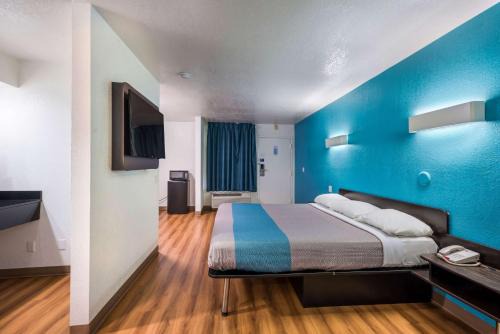 Motel 6-Irving, TX - Irving DFW Airport East