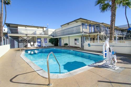 Motel 6 San Diego, CA Airport Harbor