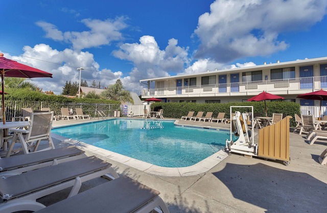 Motel 6 – Santa Rosa, CA - South