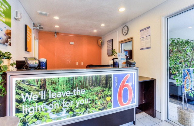 Motel 6 Tigard, OR - Portland South - Lake Oswego