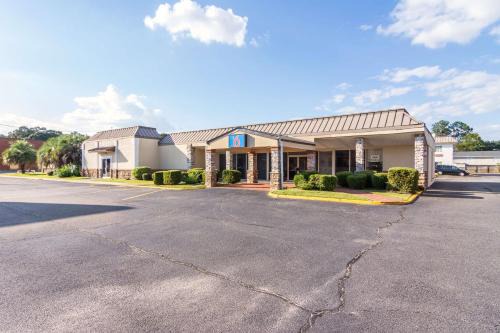 Motel 6-Warner Robins, GA