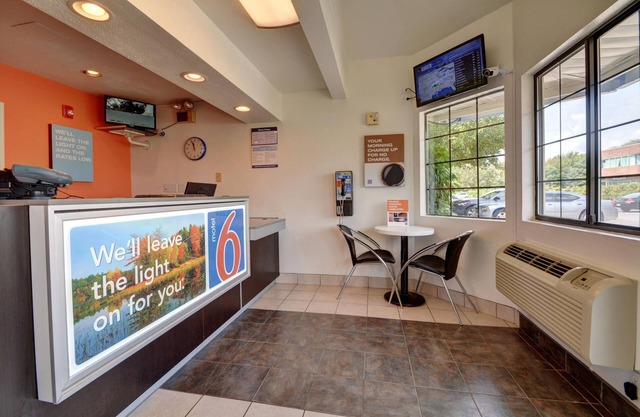 Motel 6 Wethersfield, CT - Hartford