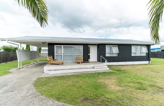 Mount Maunganui House