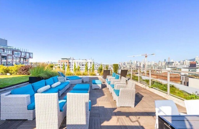 Mount Pleasant Boutique Home at "The District"