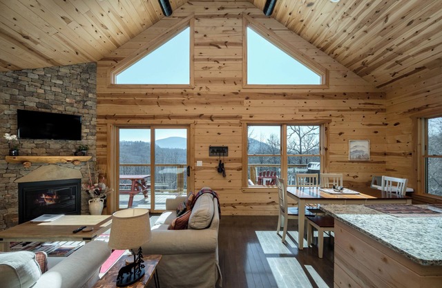 Mountain Cabin-no hurricane damage; we would love your support!