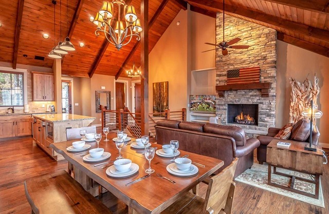 Mountain Cottage with Club Amenities