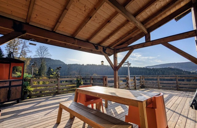 Mountain getaway in Gérardmer with terrace and parking