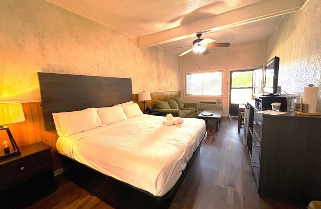 Mountain Harbor King Guest Room on Lake Ouachita by RedAwning
