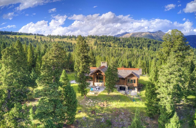 Mountain Home In Big Sky