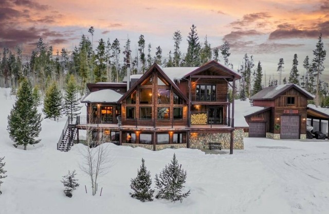 Mountain Home on 10-Acres