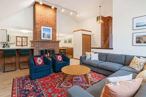 Mountain Mojo Luxe Cabin Vibes