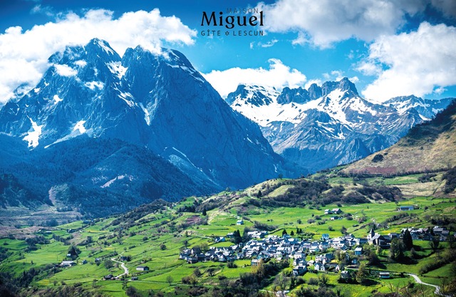 MOUNTAIN PYRENEES LESCUN VILLAGE SUPERB GÎTE 4/11pers.