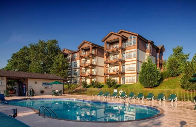 Mountain Retreat w/Jacuzzi Tub & Nature Views – Ideal for Recharging | 4 Units