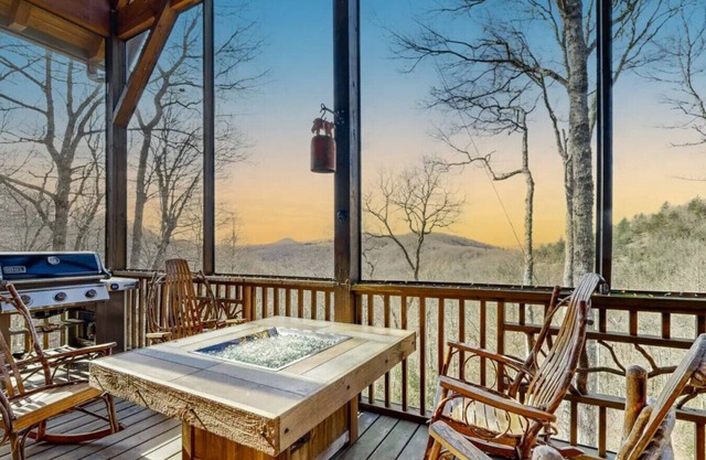 Mountain Top Lodge - stunning mountain views