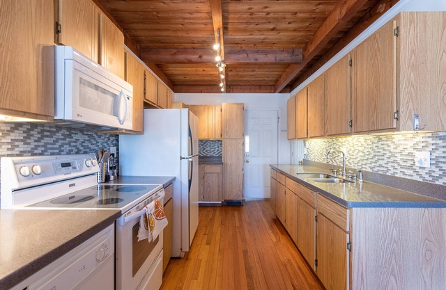 Mountain view chalet-15 minutes to Plattekill and Belleayre