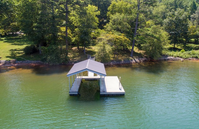 Mountain-View Lakefront Cabin Retreat.