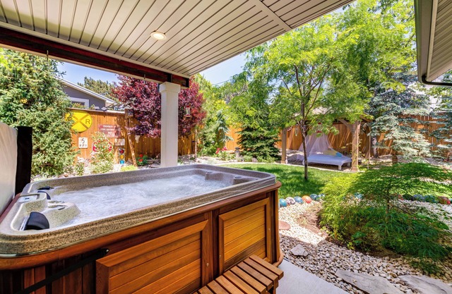 Mountain View + Shared Hot Tub: Apt by Ski Resorts
