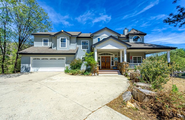 Mountainside home, dog-friendly, fireplace, washer/dryer & WiFi