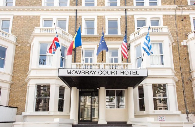 Mowbray Court Hotel