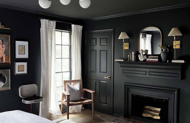 Mr. Nomad: Parisian Townhouse in Uptown