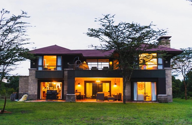Mtalii Bush Palace
