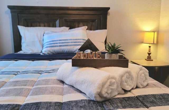 MTM Cozy Fortworth Suite, Entire Home,10 mins to Downtown Fortworth & Zoo