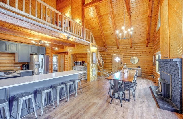 Mtn Views & Fall Colors: Panguitch 1-Acre Estate!