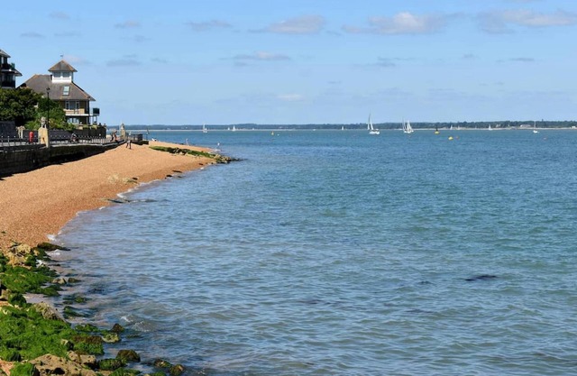 Mulberry Cottage Coastal Holiday Home
