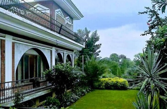 Mulberry House