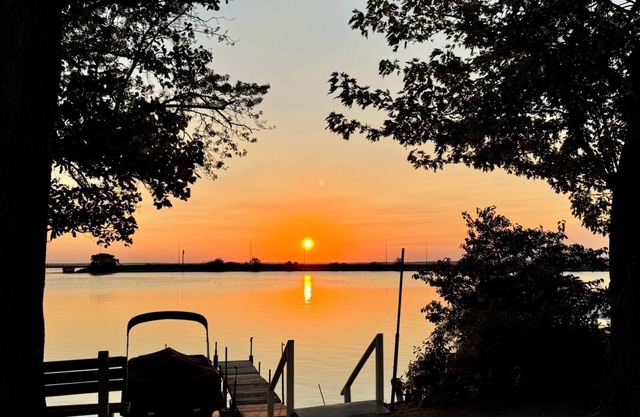 Multi-generation 1st fl Primary, close to Ohio's Vacaland attractions, fishing