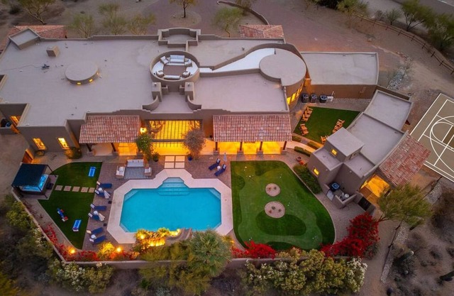 Multi-Million Waterslide Resort 8 bedrooms+Castia