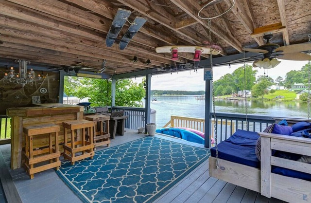 Murray Shores Getaway w/Kayaks + Sea-Doo for Rent