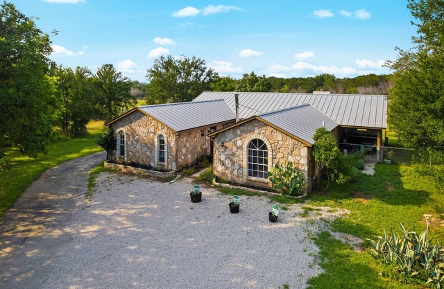 Mustang Retreat B