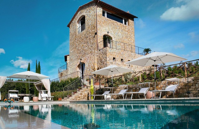 My Rental Homes - Villa Torre del Chianti with hited pool, Gym and wellness center