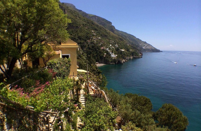 My Rental Homes - Casa La Riva with shared pool, semi private beach and garden