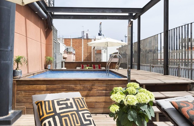 My Space Barcelona 6 Apart. with Pool in the Gothic Quarter for 48 people