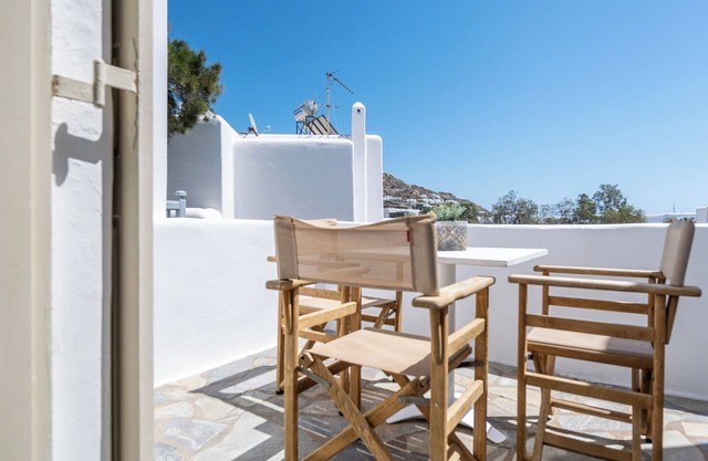Mykonos Twins