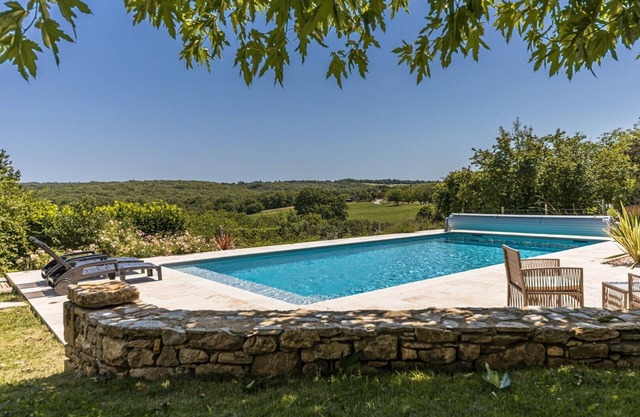 Nadaille is a beautiful property in Périgord style