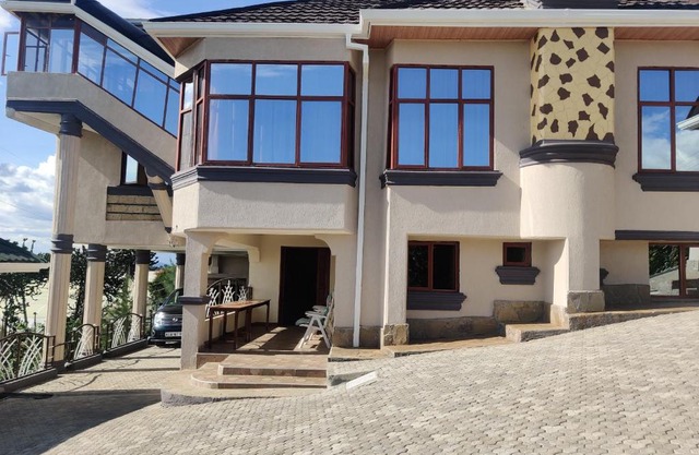NAIVASHA- CRYSTAL HOME