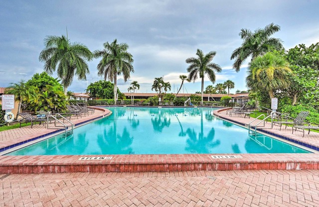 Naples Studio Near Everglades w/Marina!