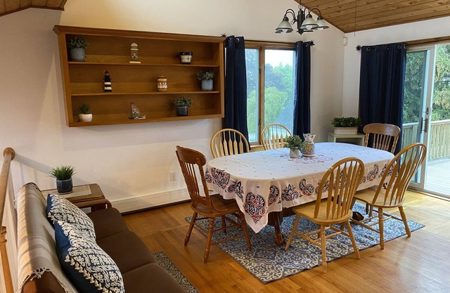 Naragansett Beach-goers Retreat