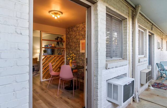Nashville Condo with Pool | Ground Level | 2.5 Miles to Downtown Nashville!