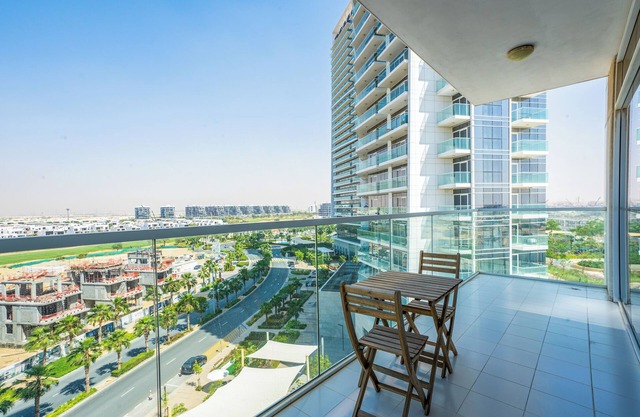 Nasma Holiday Homes - DAMAC Hills Artesia Tower C