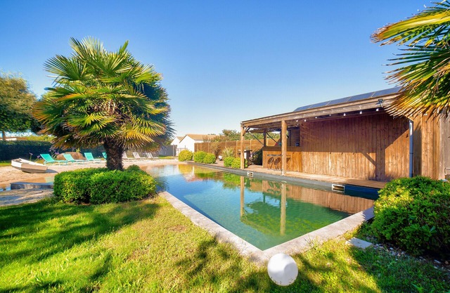 Natural lagoon and relaxation, 6 adults 4 children