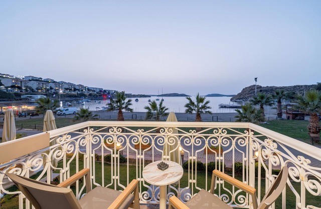 Navalia Otel