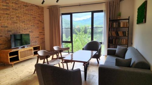Nazani, villa with 4 bedrooms,whole apartment,жильё целиком