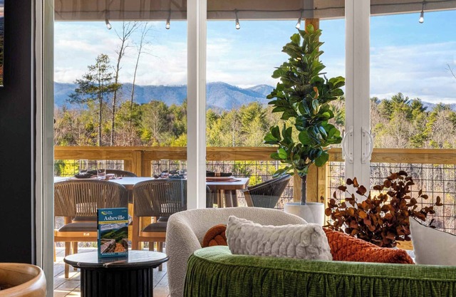Near AVL-NEW Home-HGTV inspired design-Mtn views-Steam Sauna-Hot Tub-Game room