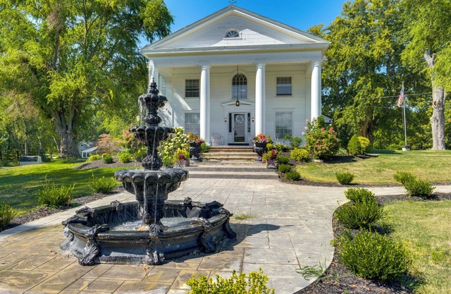 Near Lake Erie, Harbor & Parks: Conneaut Getaway!